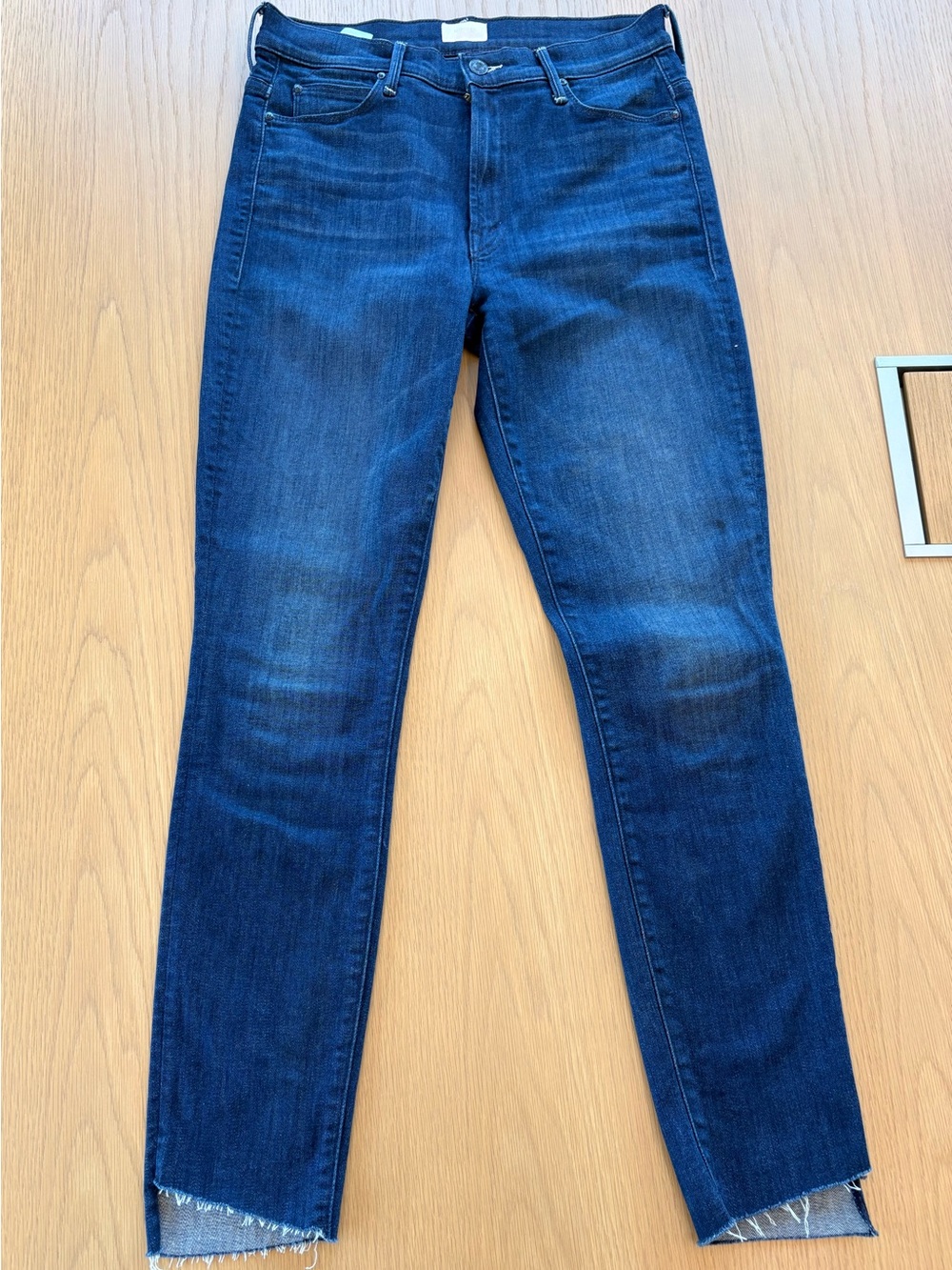 MOTHER Dez Summer Medium/ Dark Blue Skinny Jeans with Step Frey ankles! GUC!
